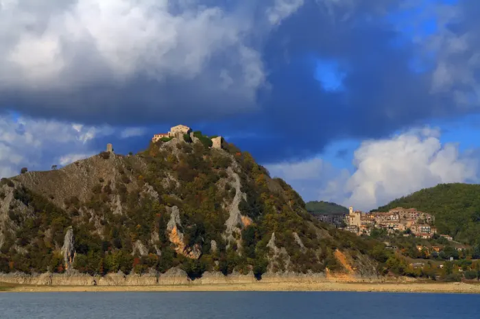 Castel Di Tora