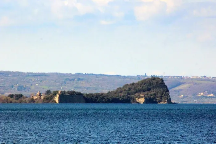 Isola Bisentina